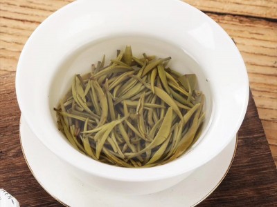 厂家直供白毫银针新茶福鼎白茶 今乔2020年明前头采罐装白豪银针图3