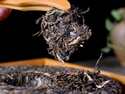 乡饮普洱茶生茶七子饼357克礼盒装云南临沧乔木古树纯料茶叶批发图3