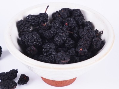 产地直供无沙黑桑葚桑果罐装零食 新疆吐鲁番特产果干免洗桑葚干图3