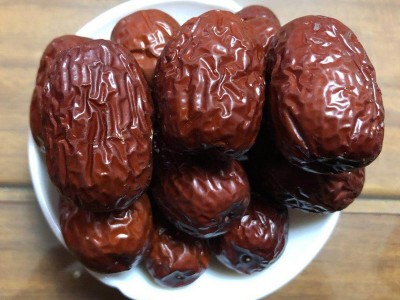 产地直销新疆红枣 核小肉厚煮粥煲汤吊干特大枣免洗干果批发图2
