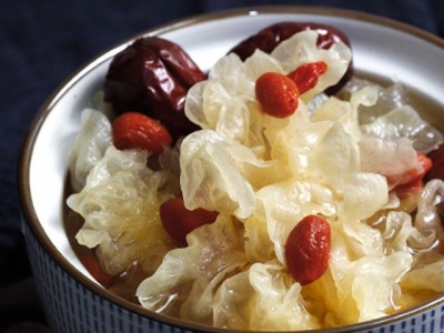 【小额批发】云南椴木小银耳人工精选优质好耳食用菌菇批发一件代图4