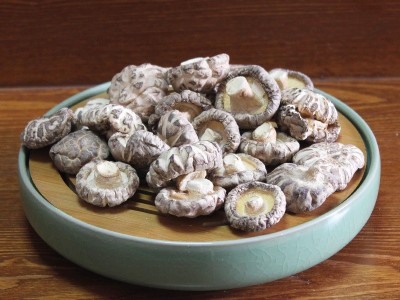厂家直供特产香菇剪脚白花菇500g 现货批发零售 酒店食材图3