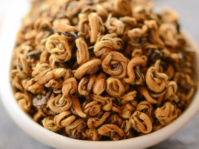 2022年新茶凤庆单芽红茶云南滇红茶金螺蜜香金芽浓香型散装500g图2