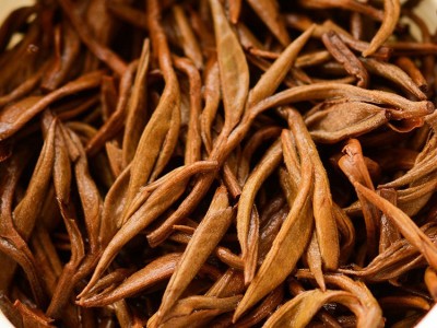 2022年新茶凤庆单芽红茶云南滇红茶金螺蜜香金芽浓香型散装500g图3