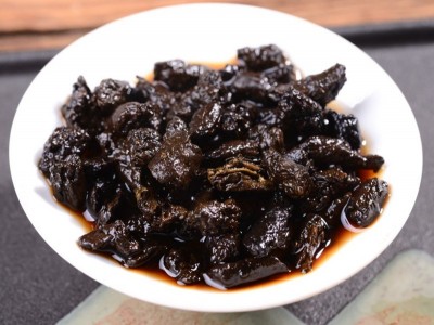源头工厂 批发云南普洱茶叶 糯米香茶化石 碎银子 散装糯香小沱茶图5