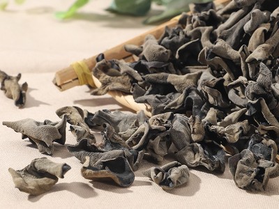 厂家直销东北特产无根秋木耳黑山木耳干罐装地摊跑江湖一件代发图2