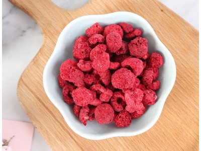 供应冻干树莓粒 蛋糕水果装饰水果颗粒覆盆子树莓丁树莓碎粒图2