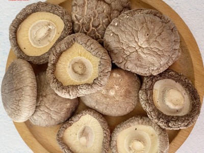 产地批发食用香菇新鲜香菇500g食用香菇直径3cm4cm图3
