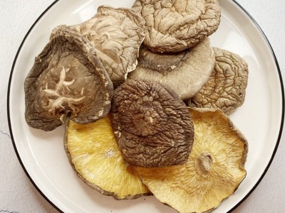 SC认证 厂家供应现货批发5cm干香菇大片 干货500g香菇散装食用菌图4