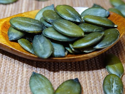 厂家批发无壳南瓜子仁AAA级 出口生无壳南瓜籽仁 炒货烘焙原料图3