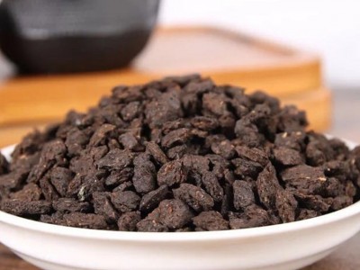 批发 云南普洱茶 2011勐海糯香茶化石2号 碎银子 熟茶 老茶头图2