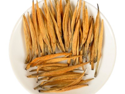 批发云南滇红茶 2022年凤庆蜜香大金针 早春茶 金芽500克 散茶图5