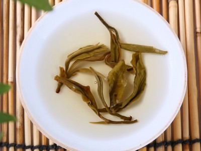 云南昆明昊茗茶叶大树有机普洱生茶357g 普洱茶饼 大叶种晒青毛茶图3