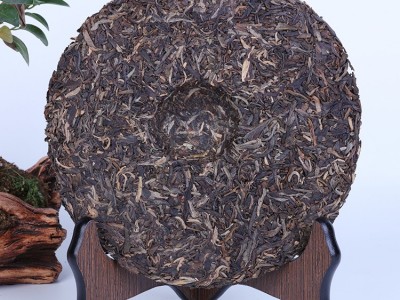 2007年云南景迈王 普洱七子饼茶生茶 大叶种茶古茶饼茶越陈越香图2