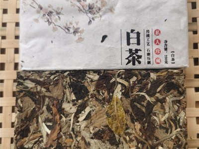 云南普洱茶生茶 大雪山春茶砖 200克一饼老白茶 白茶砖图3