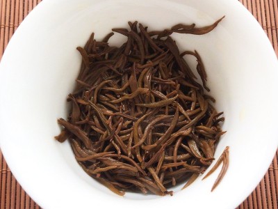 2022春茶金骏眉红茶高山黄芽单芽花果香蜜香金俊眉散装500g新茶叶图3