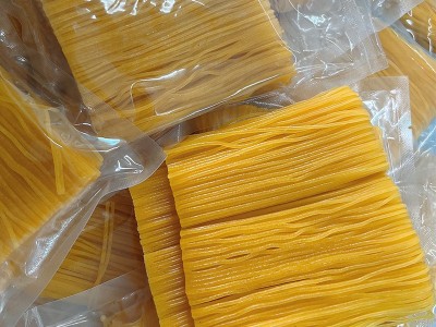 厂家批发玉米面条批发定制220g/袋玉米面条面饼量大从优图4