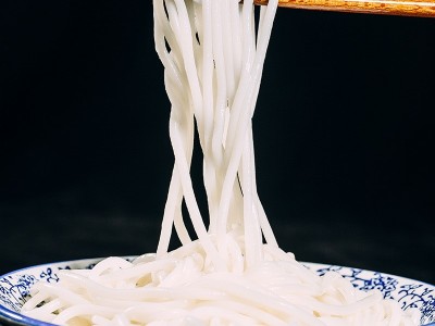 厂家直供 家乡味道即食方便独立袋装广西特产桂林米粉保鲜湿米线图2