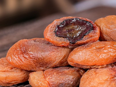 爆浆葡萄梅子250g果脯蜜饯梅子网红休闲零食孕妇话梅袋装包图3