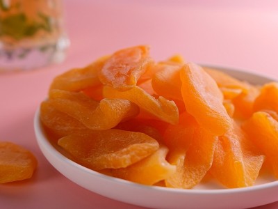 10kg/箱 容悦黄桃干 水蜜桃干 厂家批发 散装果干蜜饯休闲零食图2