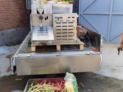 江米棍爆米花膨化机视频 自动切玉米膨化机 骏力四缸康乐果膨化机图1