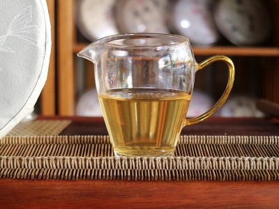 永明茶厂新款班盆古树茶普洱生茶357g勐海茶区普洱茶叶七子饼茶图4