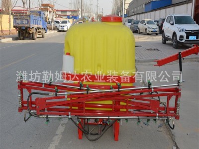 工厂定制拖拉机后置打药机 悬挂杆式喷雾器 液压折叠喷杆打药机图1