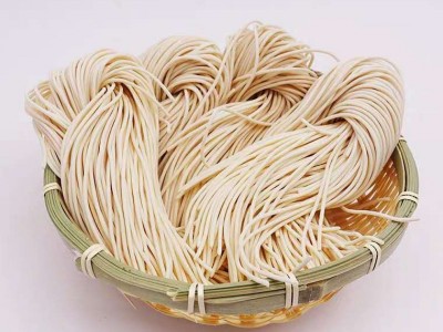 批发半干面条鲜拉面方便速食鲜切挂面非油炸早餐袋装面条批发图5