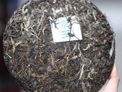 2015年班章王普洱生茶云南勐海乔木饼茶班章王特制青饼七子饼茶图3
