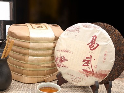 云南普洱茶熟茶普洱茶饼易武金芽普洱陈年普洱熟茶古茶树厂家直销图5