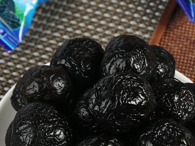 新疆特产天山乌梅干酸甜可口袋装乌梅干超市休闲零食蜜饯厂家批发图2