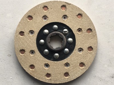 现货批发农机配件无石棉同柱离合器片农用三轮车时风160180组合片图5