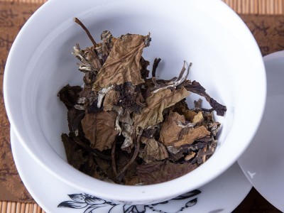 批发云南白茶 小户赛古树白 香甜醇厚兰香韵足 普洱茶357克七子饼图3