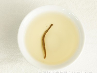 忆品仙福鼎白茶饼 春茶日晒大白毫银针300g/饼 厂家批发图2