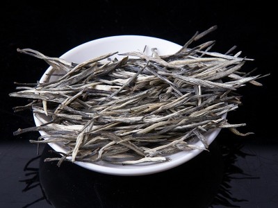 批发绿茶2022年早春茶 浓香型一芽一叶绿茶香针 散茶500克耐泡图3