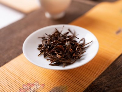 2022新茶紫阳红茶50克紫阳红茶陕西安康明前茶叶礼盒装厂家直发图3