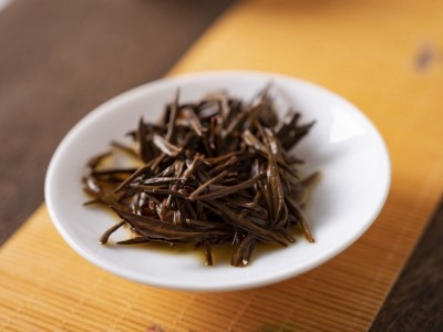 2022新茶紫阳红茶50克紫阳绿茶陕西安康字样红茶自袋茶厂家直销图2