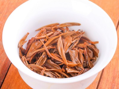 英德红茶英红九号红茶浓香型金毛毫批发春茶散装醇香型罐装老树茶图3