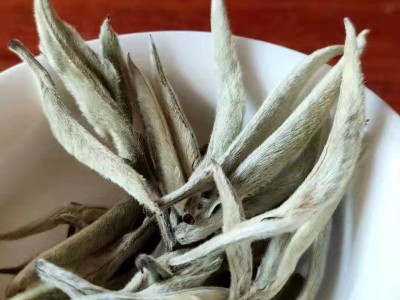 2022年白毫银针白茶单芽月光白月光美人散装厂家制作批发茶叶图2
