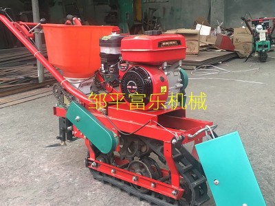 大蒜收获机 根茎作物收获 出 挖 起蒜机 多功能 橡胶履带 振动铲图4