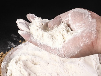 批发高筋面粉10kg/袋小麦面粉20斤家用蛋糕粉包子馒头通用小麦粉图4