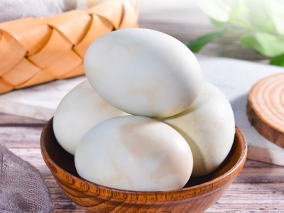 20枚装 恋潮牌海鸭蛋 北海红树林散养咸蛋(60g/枚)烤海鸭蛋包邮图3