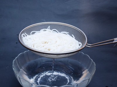 桂林米粉调和粉餐饮米线粉丝免煮即食可汤可拌透明袋装无字图3