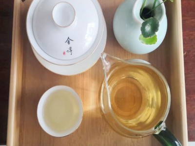 咏普号白茶 凤庆大叶种老白茶 产地平河大古树叶子 不炒不揉不晒图2