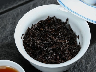 普洱茶班章古树熟饼茶357g礼品茶批发茶叶中秋礼品 现货批发图2