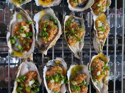 夜市摆地摊湛江生蚝鲜活烧烤店整箱商用产地批发肉大量乳山特大图3