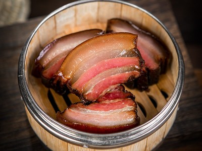 批发柴火腊肉四川特产烟熏五花肉手工农家后腿咸腊肉香肠川味熏肉图3