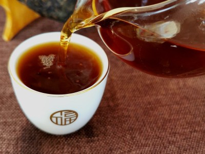 普洱茶 勐海味熟茶饼 357克 一口料老料新压 可生产图4
