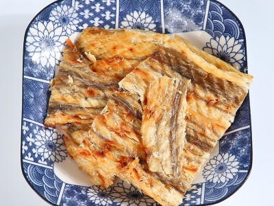 炭烤鳗鱼片孕妇儿童零食鳗鱼干海鲜即食小吃网红烤鱼片批发图4