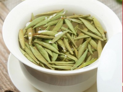 2022年福鼎银针白茶500g散装毫香米粒芽 白毫银针茶叶厂家定Z批发图3